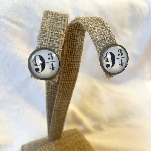Harry Potter Jewelry - Harry Potter Train Pin Platform Earrings